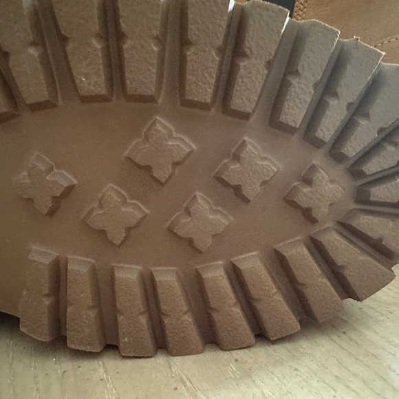 New without box Timberland Carnaby chelsea boots 7.5 - Picture 13 of 15